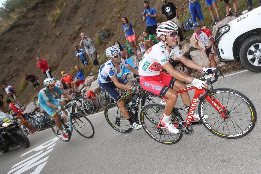 Gli altri big piegati dallo scatto di Froome: Rodriguez, Valverde e Fabio Aru tengono duro nella scalata pi difficile. Bettini